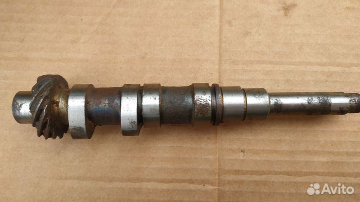 Распредвал К 750