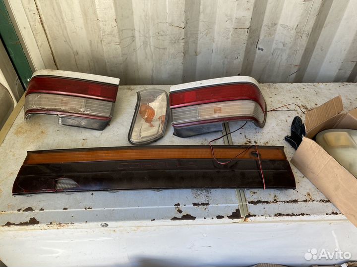 Стоп-сигнал Toyota Corolla 1993,комплект