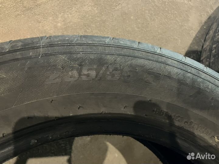 Kumho Ecsta HS52 235/55 R17 103W