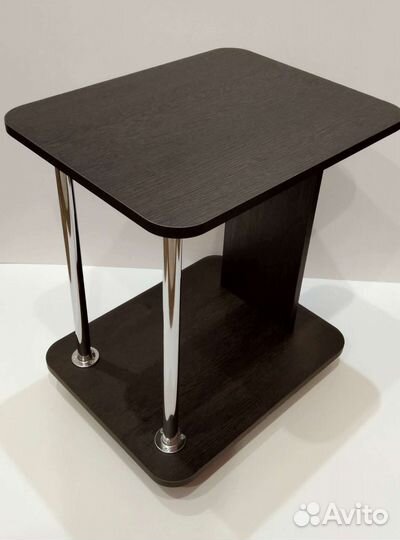 Стол журнальный с колесами