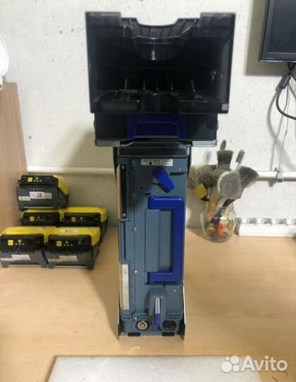 Купюроприемник TBV-100-FSH с кассетой на 2000