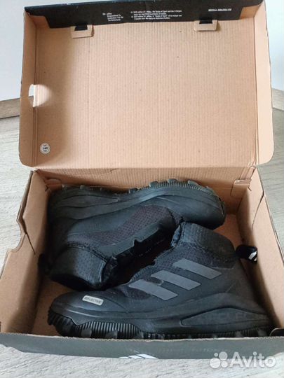 Зимние ботинки adidas