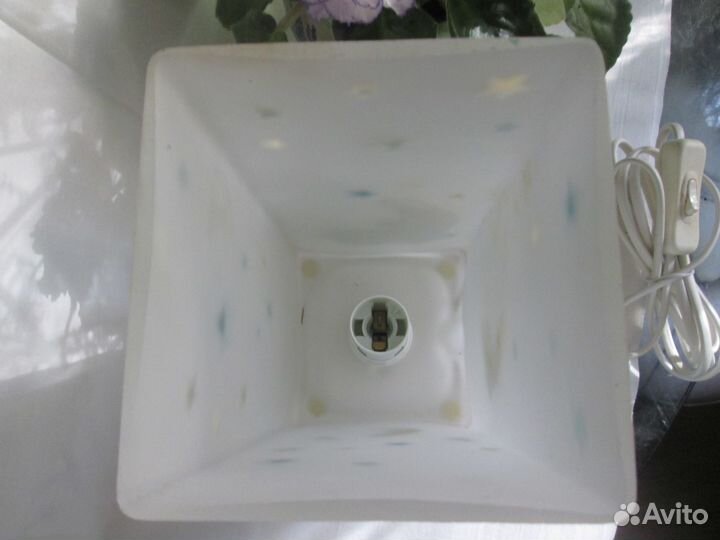 Светильники настольные в детскую комнату