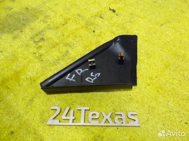 Honda CR-V 1 95-01г. Обшивка двери (уголок внутрен