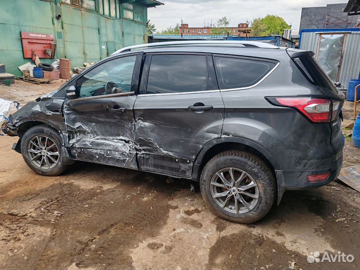 Автомобиль в разборе Ford Kuga (2 поколение, 2 рес