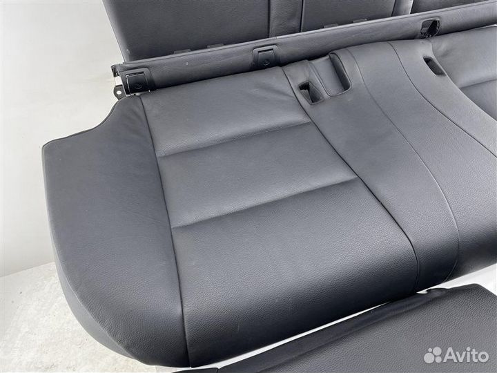 Сиденье заднее Bmw 5-Series F10 N52B25AF 2010