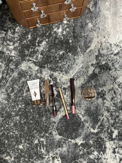 Набор косметики Charlotte Tilbury