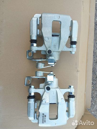 Суппорт задний Хундай solaris