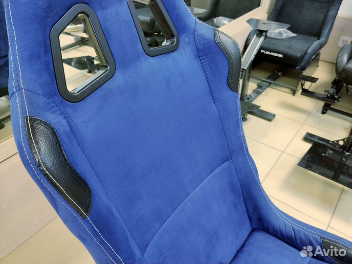 PlaySeat Evolution PlayStation Edition + салазки