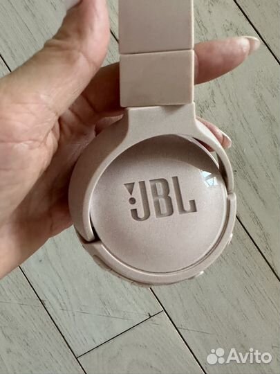 Беспроводные наушники jbl