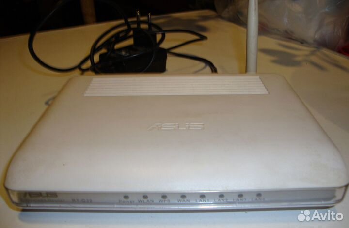 Роутер с блоком питания 12 в и сетевые кабели