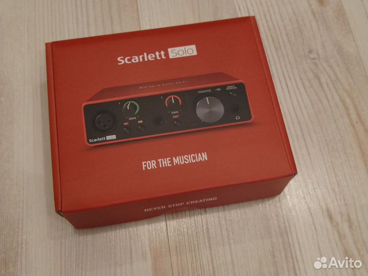 Внешняя звуковая карта Focusrite Scarlett Solo 3rd