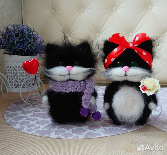 Вязаные коты (ручная работа)