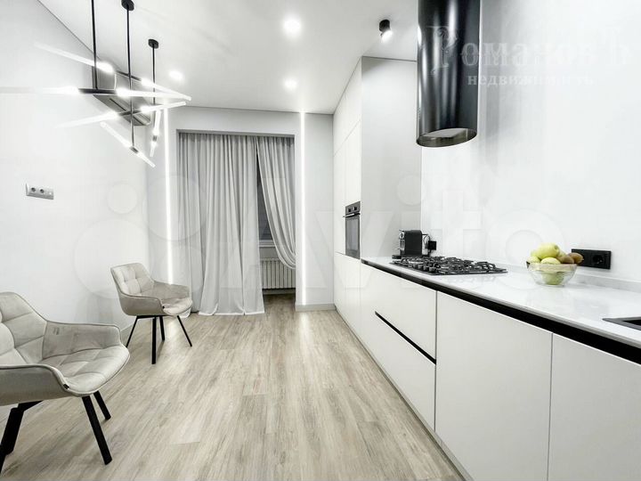 2-к. квартира, 73 м², 8/11 эт.