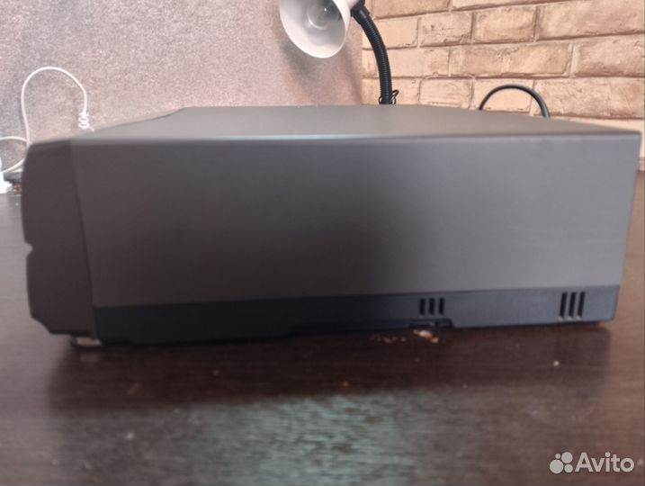 Видеомагнитофон от LG