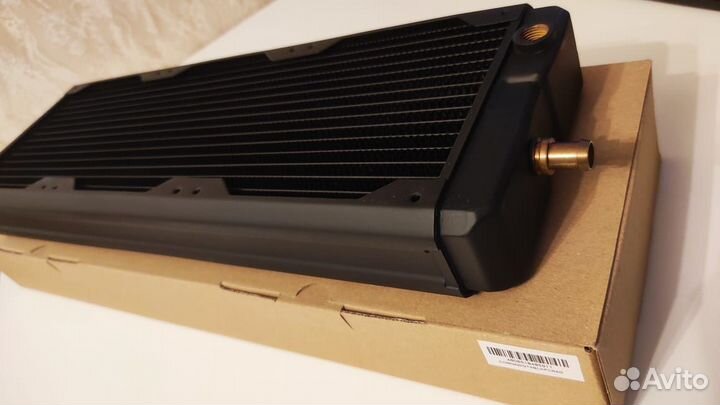 Радиатор сво Hardware Labs Black Ice Nemesis 420мм