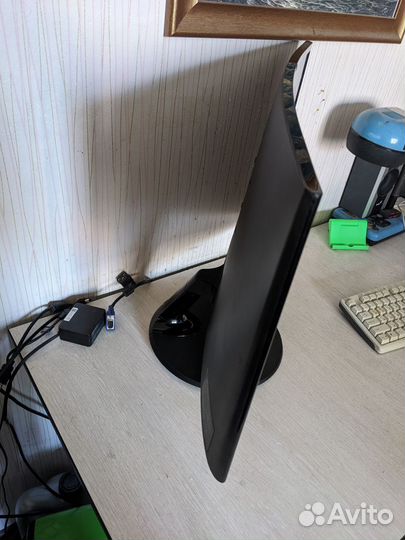 Изогнутый Samsung 27