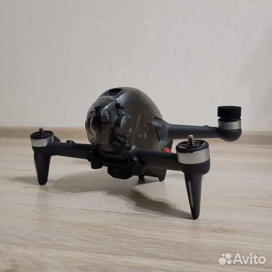 Квадрокоптер DJI FPV Combo