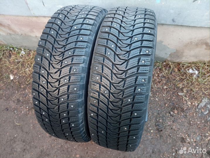 Michelin X-Ice North XIN3 215/65 R16