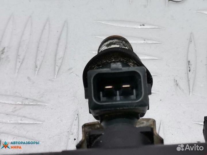 Форсунка Volkswagen Polo 3 2000 030906031J