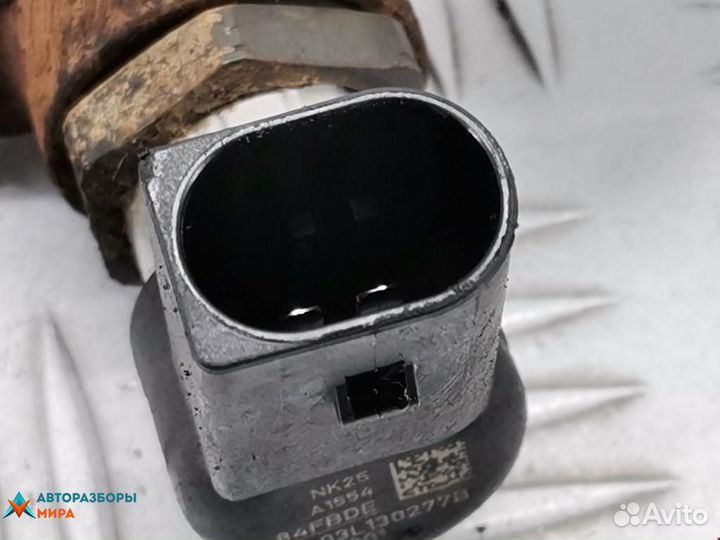 Форсунка Skoda Rapid 2014 03L130277S