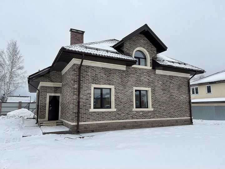 Дом 220 м² на участке 12 сот.