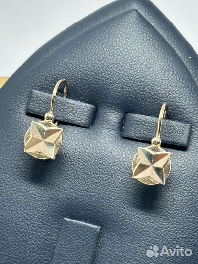 Золотые серьги 583