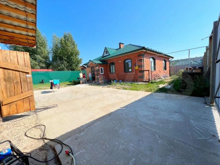 Дом 100 м² на участке 6 сот.