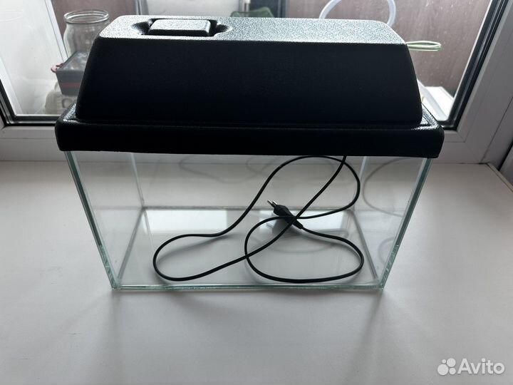 Аквариум с крышкой и освещением (10 л)