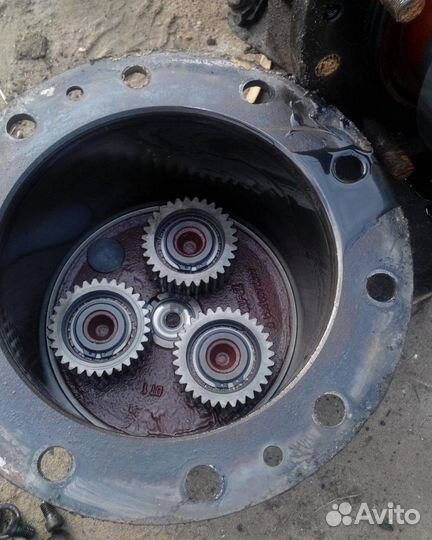 Бортовой редуктор хода экскаватора ZF APL-B 765