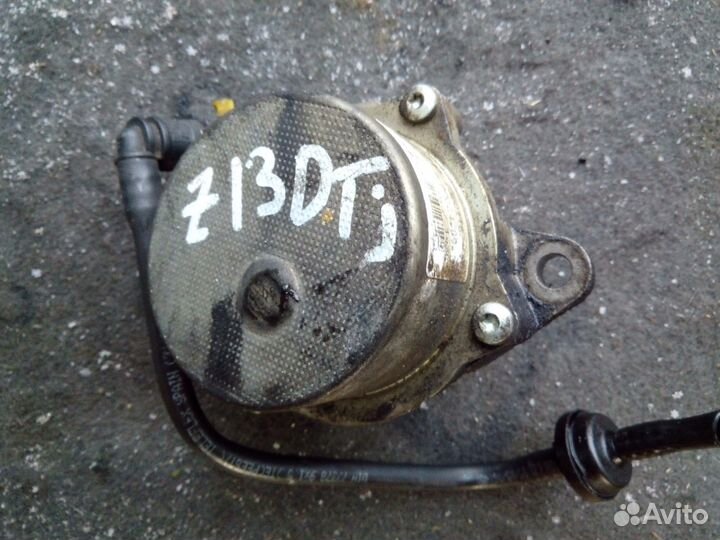 Насос Вакуумный Z13DTJ на Опель Корса Д