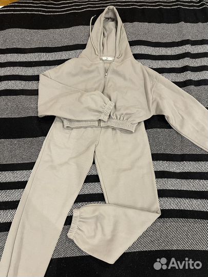 Костюм спортивный