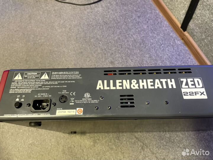 Микшерный пульт Allen Heath zed 22 FX