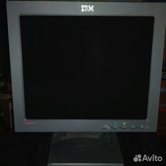 IBM 2004 года для интерьера