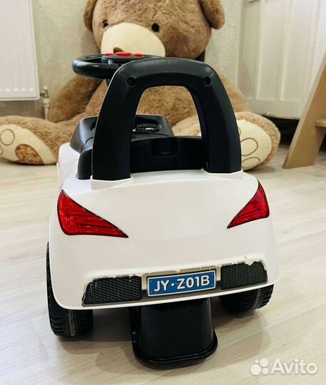 Машинка каталка bmw