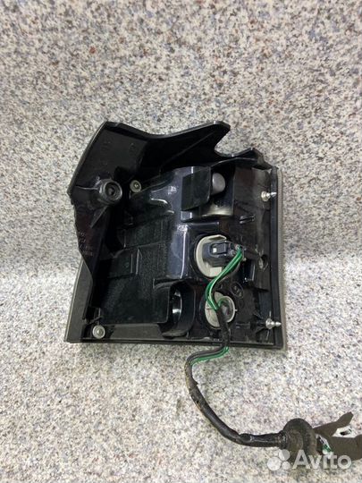 Фонарь задний левый Mitsubishi Outlander Xl 2007