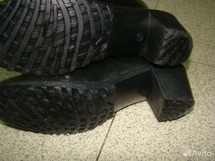 Женские резиновые сапоги 39