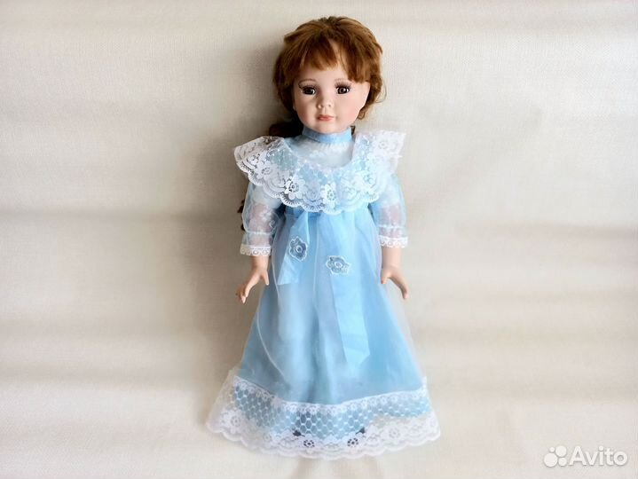 Кукла фарфоровая коллекционная Porcelain Doll