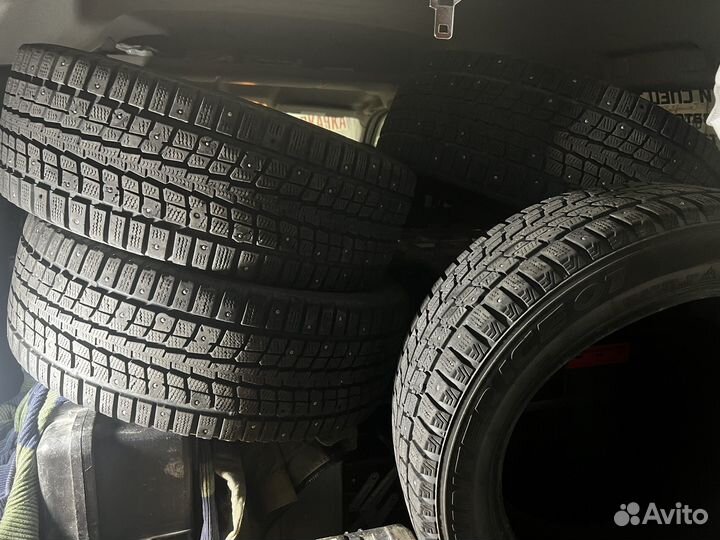 Dunlop SP Winter Ice 01 205/55 R16