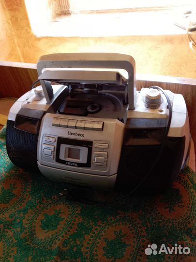 Магнитола Elenberg