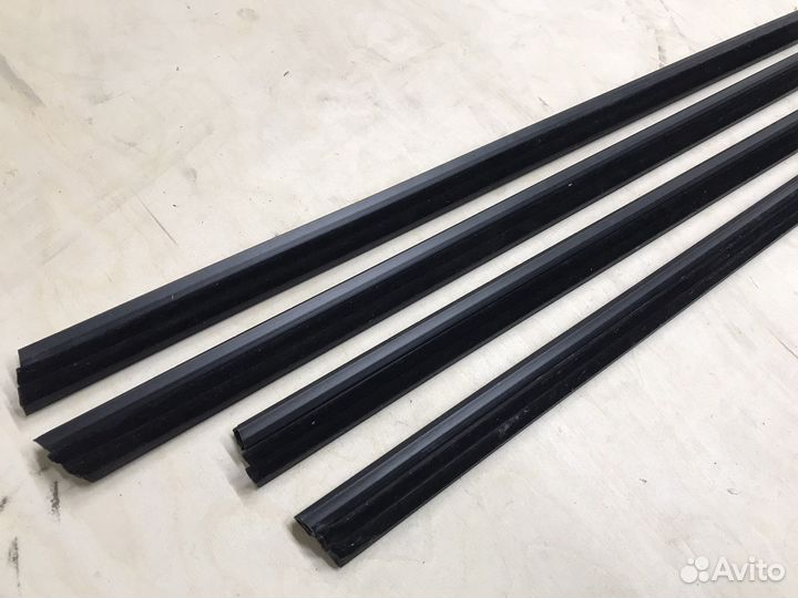 Внутренний уплотнитель стекла, бархотка Octavia A7