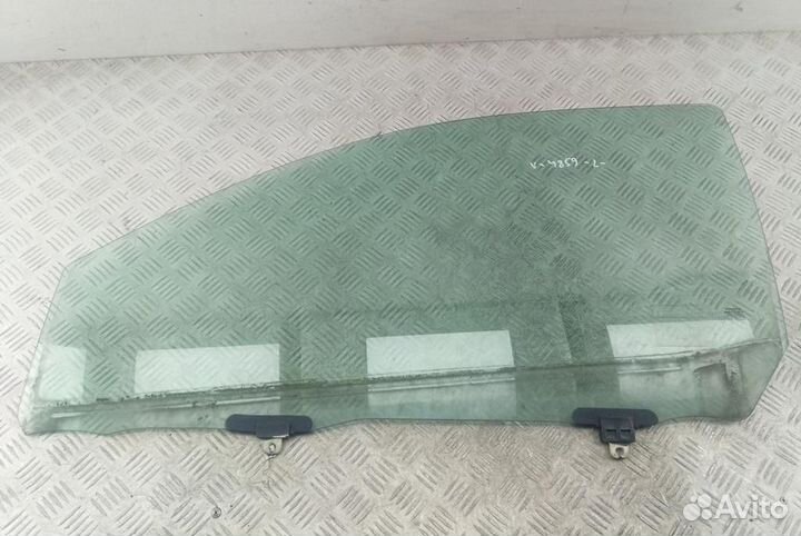 Стекло двери передней левой Toyota Yaris