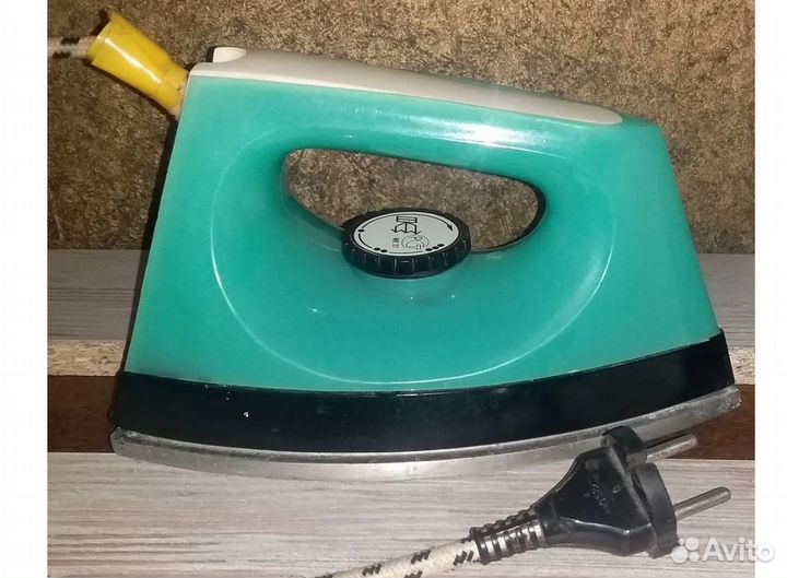 Утюг маленький
