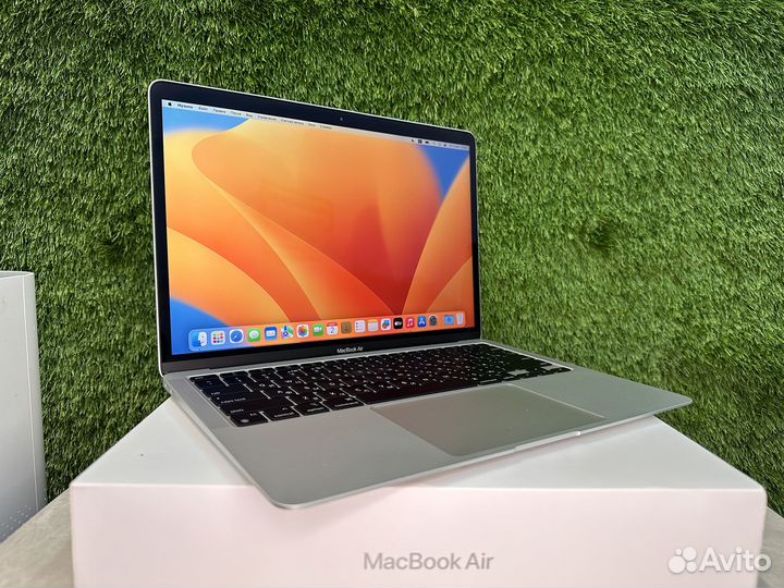 MacBook air 13 2020 m1 8gb 256gb новый на гарантии