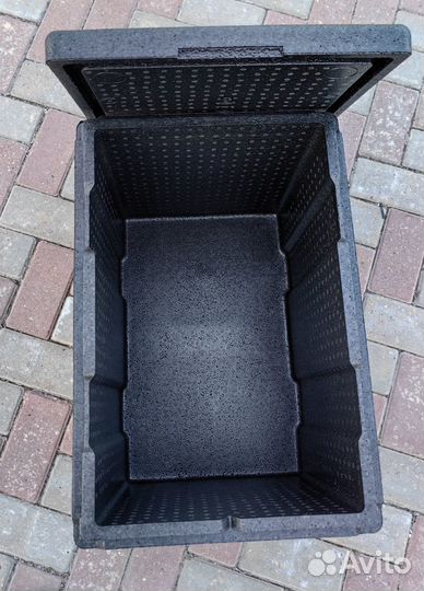 Ударопрочный термоконтейнер 109 литров