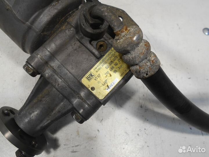 Насос гидроусилителя Mercedes OM601.912 W124