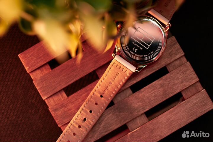 Tommy Hilfiger часы (1781954)