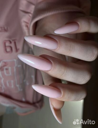 Педикюр, маникюр, наращивание ногтей