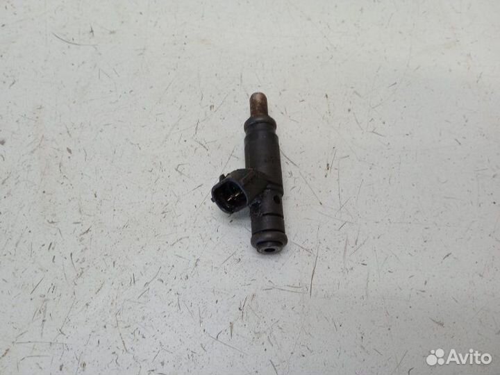 Форсунка топливная Audi A4 B7 2.0 2005