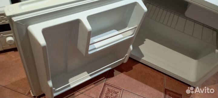 Холодильник kraft Б/У . рабочий